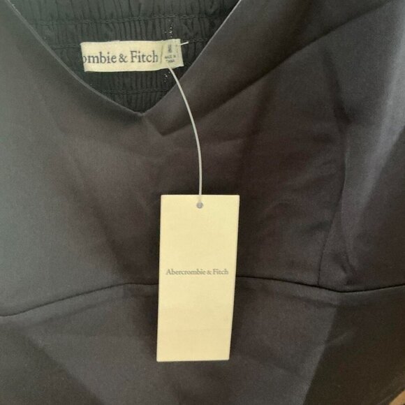 Abercrombie & Fitch Women's Black Silk Crop Cami Tank Top Size Medium - Picture 3 of 3